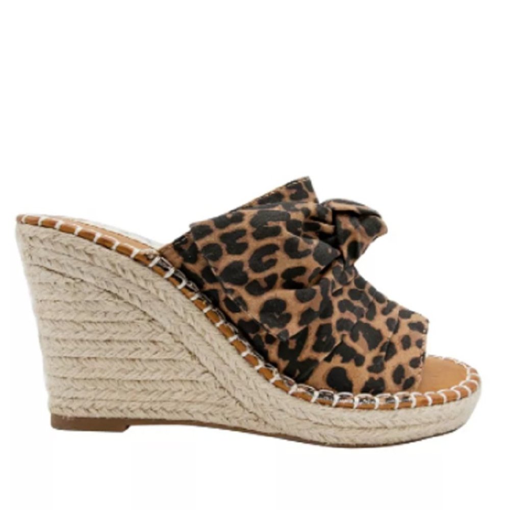 $29 NWT (8.5) Sugar Women's Hundreds Wedge Sandals